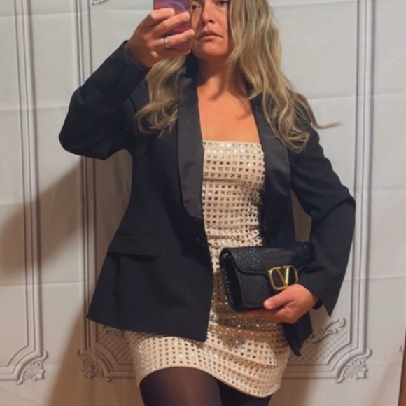 Spring 🌺 VALENTINES DAY 💕 NWT ZARA SHIMMER DRESS SIZE M

🚨FIRM PRICE NO DISCOUNT - Picture 11 of 15